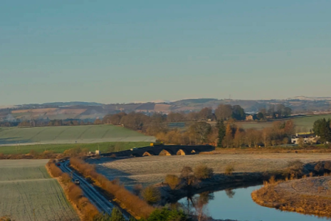 UK Landscape with mountains in the distance to provide context for the policy brief on land use frameworks across the UK